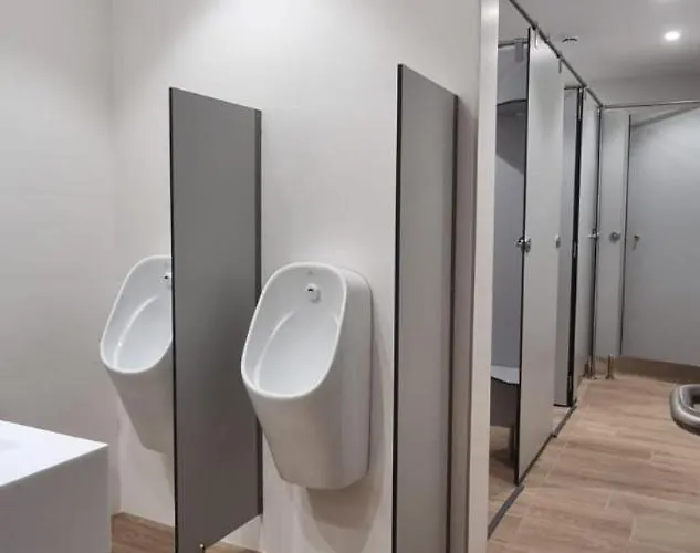 אכסניה Aloha Surf